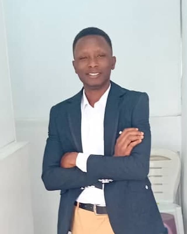Olusegun Olusola