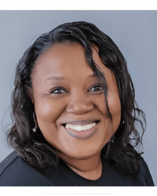 Mrs Folu Adekunle